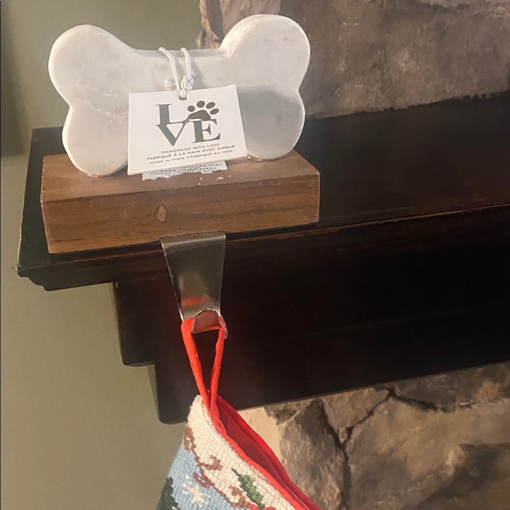 White Bone-Shaped Stocking/Leash Holder